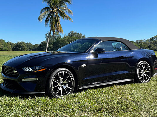 ford-mustang-ecoboost-convertible-high-performance-2022.jpg